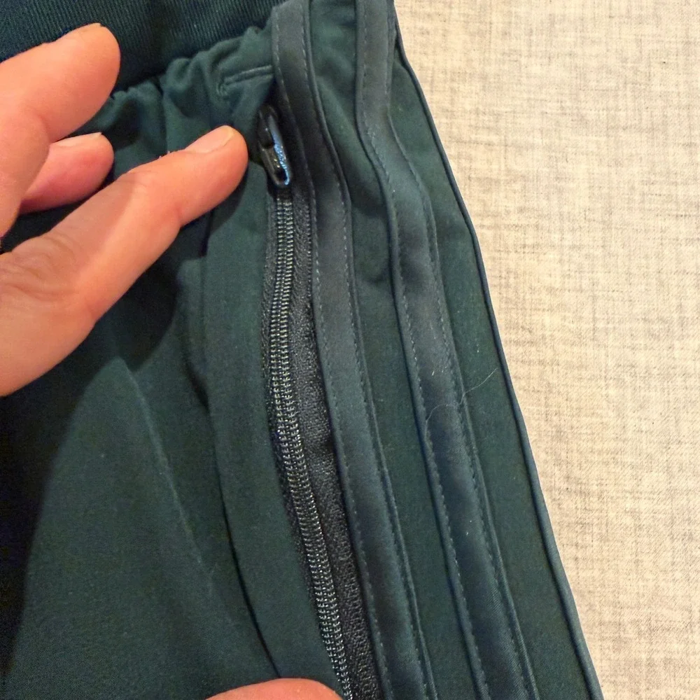 Adidas Mens Joggers Forest Green Three Stripe Track Pants Zipper Pockets Medium